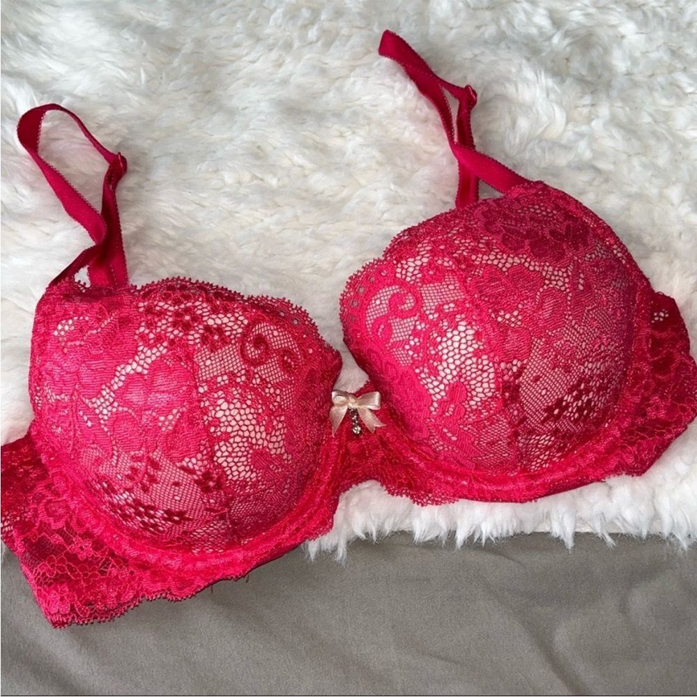 Victoria’s Secret Dream Angels Lined Demi Bra Red Lace w/ Bow & Stone Size 32D